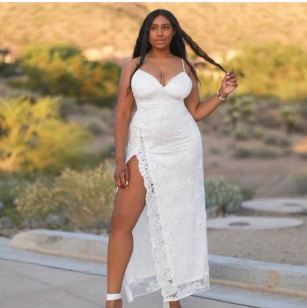 Elegant White Lace Dress